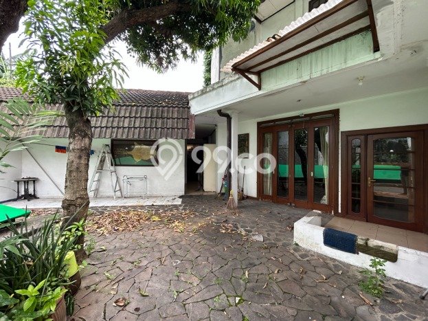 Hunian Mewah LB 495m2 Siap Pakai Desain Elegan di patra kuningan, Jakarta Selatan Hunian Mewah LB 495m2 Siap Pakai Desain Elegan di patra kuningan, Jakarta Selatan