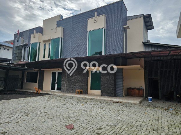 Disewakan Kantor komersial di Pasar Minggu luas bangunan 5151m2 Disewakan Kantor komersial di Pasar Minggu luas bangunan 5151m2