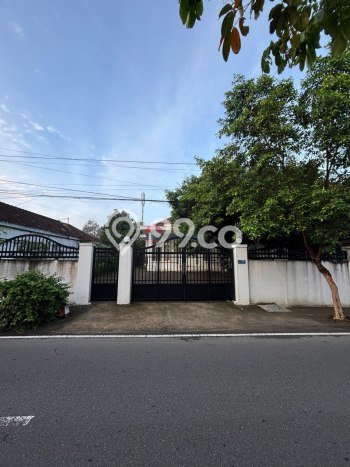 Siap Huni Rumah Mewah 5 Kamar di Sananwetan Dekat ke Mana Pun Siap Huni Rumah Mewah 5 Kamar di Sananwetan Dekat ke Mana Pun