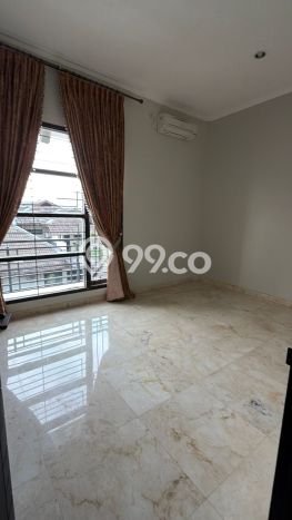 Jual Rumah Mewah Elegan Dengan View Cantik di Pulomas, Jakarta Timur Jual Rumah Mewah Elegan Dengan View Cantik di Pulomas, Jakarta Timur