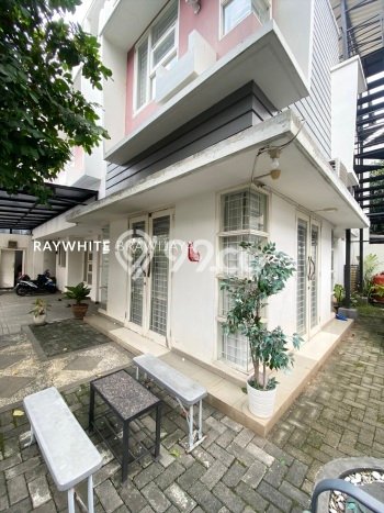 For Sale! Luxury House LT 260m2 Desain Modern di Pondok Indah For Sale! Luxury House LT 260m2 Desain Modern di Pondok Indah