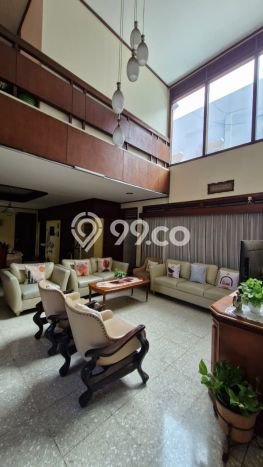 Rumah Elit Modern Tanpa Renovasi di Setiabudi Jakarta Selatan Rumah Elit Modern Tanpa Renovasi di Setiabudi Jakarta Selatan