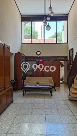 Rumah Elit Modern Tanpa Renovasi di Setiabudi Jakarta Selatan Rumah Elit Modern Tanpa Renovasi di Setiabudi Jakarta Selatan