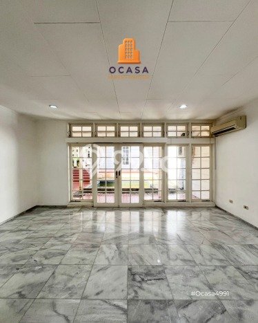 Ready to Use! Premium House LT 2000m2 Desain Elegan di Kuningan Ready to Use! Premium House LT 2000m2 Desain Elegan di Kuningan