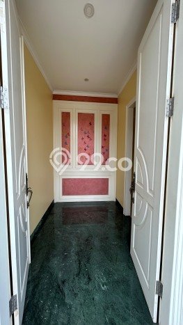 Jual Rumah Mewah Elegan Dengan View Eksklusif di Gading Serpong, Tangerang Jual Rumah Mewah Elegan Dengan View Eksklusif di Gading Serpong, Tangerang