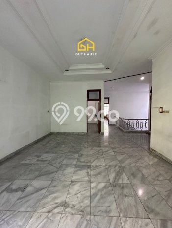 Rumah Elit Akses Mudah di Jakarta Utara Semi Furnished Rumah Elit Akses Mudah di Jakarta Utara Semi Furnished