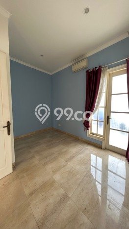 Jual Rumah Mewah Elegan Dengan View Eksklusif di Gading Serpong, Tangerang Jual Rumah Mewah Elegan Dengan View Eksklusif di Gading Serpong, Tangerang