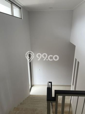 For Sale! Luxury House LT 250m2 Desain Elegan di Pantai Indah Kapuk For Sale! Luxury House LT 250m2 Desain Elegan di Pantai Indah Kapuk