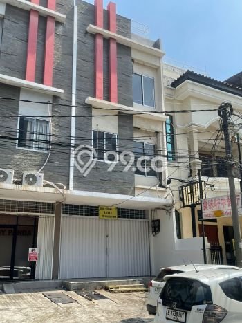 Ruko Dijual di Jakarta Utara LT 85m2 & LB 240m2 Lokasi Terbaik! Ruko Dijual di Jakarta Utara LT 85m2 & LB 240m2 Lokasi Terbaik!