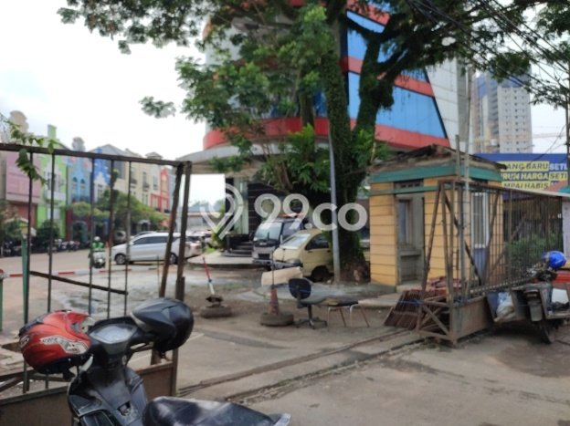 Ruko Dijual Lokasi Stratagis di Serpong Utara Tangerang Selatan Cocok untuk Investasi Ruko Dijual Lokasi Stratagis di Serpong Utara Tangerang Selatan Cocok untuk Investasi