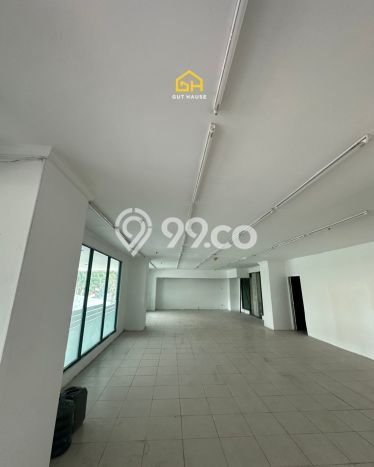 Kantor Lokasi Bisnis di Muara Karang, Luas 140m2m², Akses Utama Kantor Lokasi Bisnis di Muara Karang, Luas 140m2m², Akses Utama