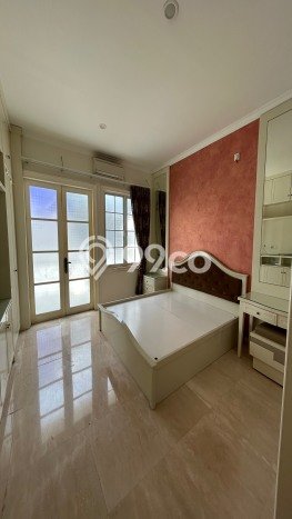 Jual Rumah Mewah Elegan Dengan View Eksklusif di Gading Serpong, Tangerang Jual Rumah Mewah Elegan Dengan View Eksklusif di Gading Serpong, Tangerang