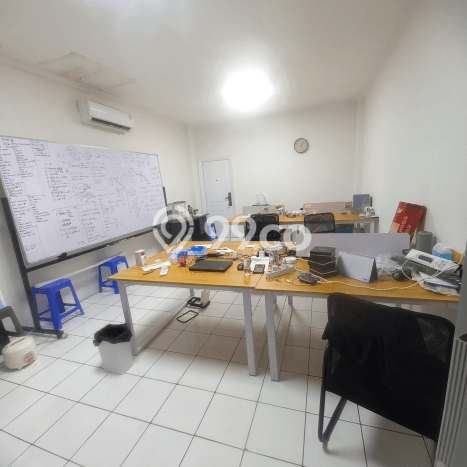 Ruko Disewa di Jakarta Utara dengan LB 180m2 Area Komersial Ramai Ruko Disewa di Jakarta Utara dengan LB 180m2 Area Komersial Ramai