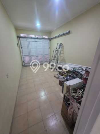 Rumah Luxury Modern Tanpa Renovasi di Gading Serpong Tangerang Rumah Luxury Modern Tanpa Renovasi di Gading Serpong Tangerang