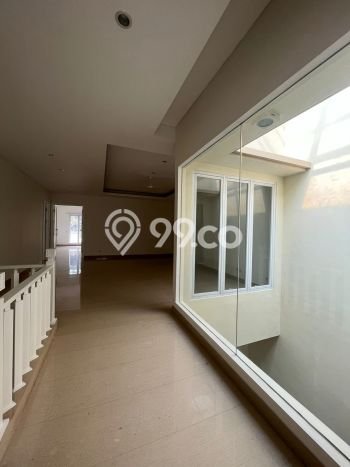 Rumah Luxury Modern Siap Huni di Pejaten Jakarta Selatan Rumah Luxury Modern Siap Huni di Pejaten Jakarta Selatan