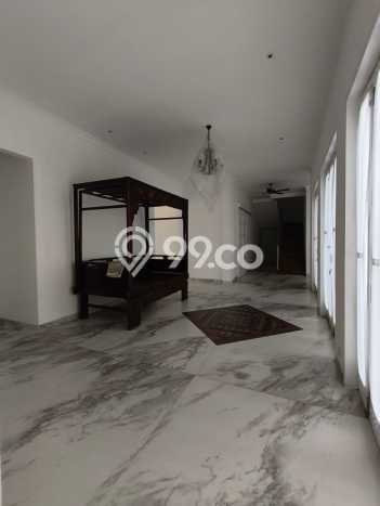 Disewakan Rumah Strategis di Prapanca LT 650m2 / LB 900m2 Siap Huni Disewakan Rumah Strategis di Prapanca LT 650m2 / LB 900m2 Siap Huni