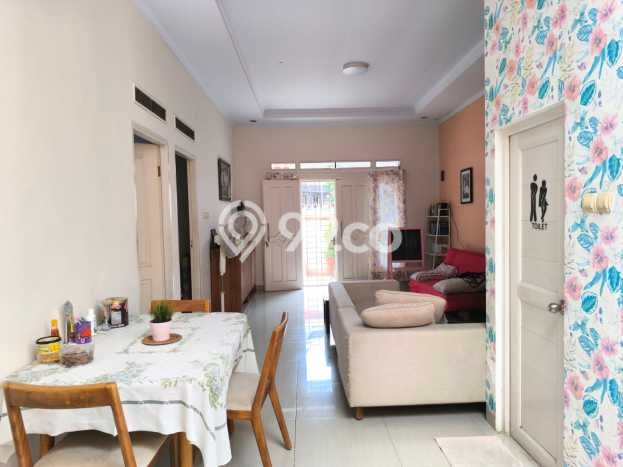 Rumah Modern Cantik 2 KT Bisa Langsung Pindah di Jagakarsa Rumah Modern Cantik 2 KT Bisa Langsung Pindah di Jagakarsa