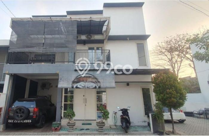 Dijual Cepat Rumah Bagus Siap Huni LB 144m2 di Wiyung, Surabaya Dijual Cepat Rumah Bagus Siap Huni LB 144m2 di Wiyung, Surabaya
