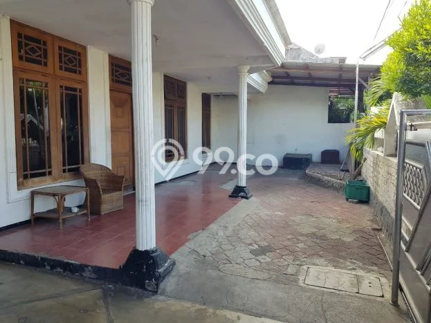 Dijual Rumah Premium dengan Fasilitas Sekitar Lengkap di Wonokromo, Surabaya Dijual Rumah Premium dengan Fasilitas Sekitar Lengkap di Wonokromo, Surabaya