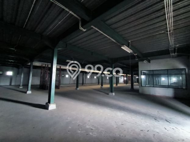 Area Ramai! Gudang Dijual di Asemrowo untuk Bisnis Luas Bangunan 3456m2 Area Ramai! Gudang Dijual di Asemrowo untuk Bisnis Luas Bangunan 3456m2