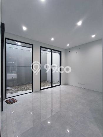 Dijual Rumah Premium dengan Fasilitas Sekitar Lengkap di Lakarsantri, Surabaya Dijual Rumah Premium dengan Fasilitas Sekitar Lengkap di Lakarsantri, Surabaya