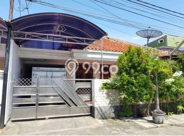 Dijual Rumah Premium dengan Fasilitas Sekitar Lengkap di Wonokromo, Surabaya Dijual Rumah Premium dengan Fasilitas Sekitar Lengkap di Wonokromo, Surabaya
