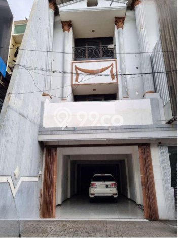 Ruko disewakan lokasi strategis Gubeng Surabaya 360m2 Ruko disewakan lokasi strategis Gubeng Surabaya 360m2
