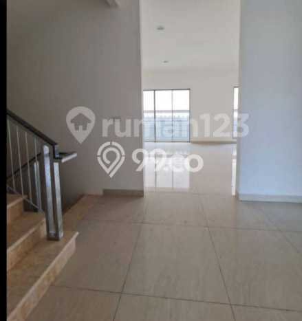 Dijual Rumah Luas Megah Dengan View Cantik di Golf Island, Jakarta Utara Dijual Rumah Luas Megah Dengan View Cantik di Golf Island, Jakarta Utara