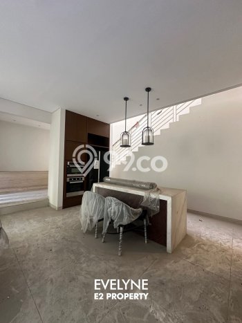 Dijual Rumah Premium dengan Fasilitas Sekitar Lengkap di Wiyung, Surabaya Dijual Rumah Premium dengan Fasilitas Sekitar Lengkap di Wiyung, Surabaya