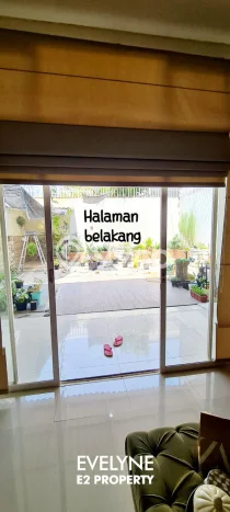 Rumah Mewah Siap Huni LT 167m2 di Wiyung, Surabaya Rumah Mewah Siap Huni LT 167m2 di Wiyung, Surabaya