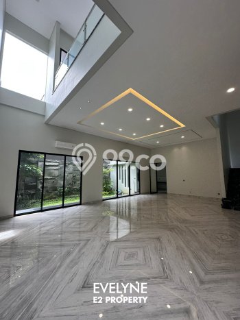Dijual Rumah Luas Megah Dengan View Eksklusif di Pakuwon Indah, Surabaya Dijual Rumah Luas Megah Dengan View Eksklusif di Pakuwon Indah, Surabaya