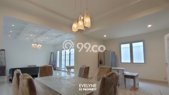 Jual Rumah Mewah Elegan Dengan View Cantik di Wisata Bukit Mas, Surabaya Jual Rumah Mewah Elegan Dengan View Cantik di Wisata Bukit Mas, Surabaya