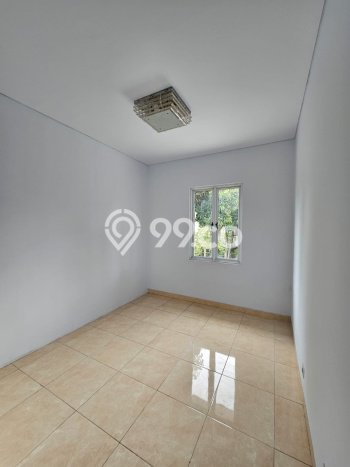 Rumah Strategis Modern Lb 189m2 di BSD, Tangerang Selatan Rumah Strategis Modern Lb 189m2 di BSD, Tangerang Selatan