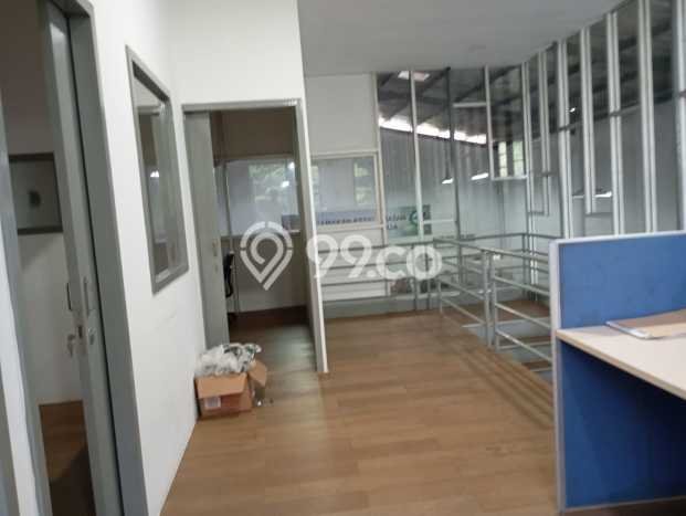 Gudang Komersial Disewakan di BSD Tangerang Selatan Luas 400m2 Gudang Komersial Disewakan di BSD Tangerang Selatan Luas 400m2