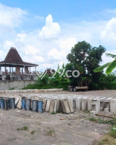 Tanah untuk Disewa di Yogyakarta Luas 2639m2 Tanah untuk Disewa di Yogyakarta Luas 2639m2