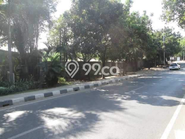 Tanah Dijual Lokasi Strategis di Jakarta Selatan dengan Luas 734m2 Tanah Dijual Lokasi Strategis di Jakarta Selatan dengan Luas 734m2