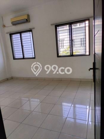 Ruko Disewa di Jakarta Barat dengan LB 360m2 Area Komersial Ramai Ruko Disewa di Jakarta Barat dengan LB 360m2 Area Komersial Ramai