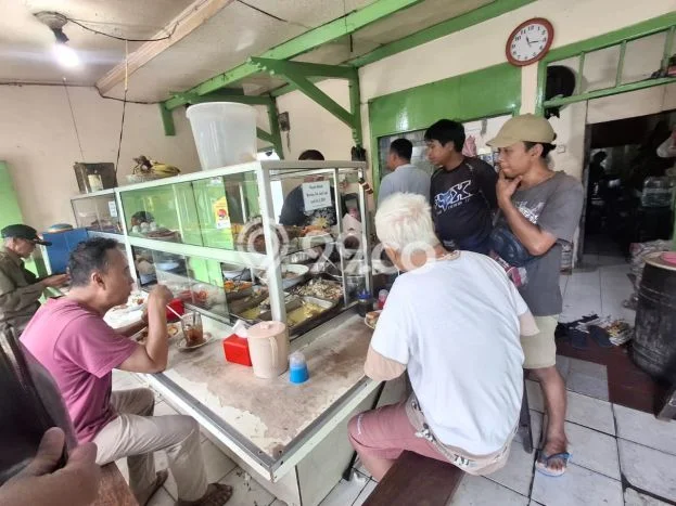 Ruko Dijual di Jakarta Timur LT 87m2 & LB 87m2 Lokasi Terbaik! Ruko Dijual di Jakarta Timur LT 87m2 & LB 87m2 Lokasi Terbaik!