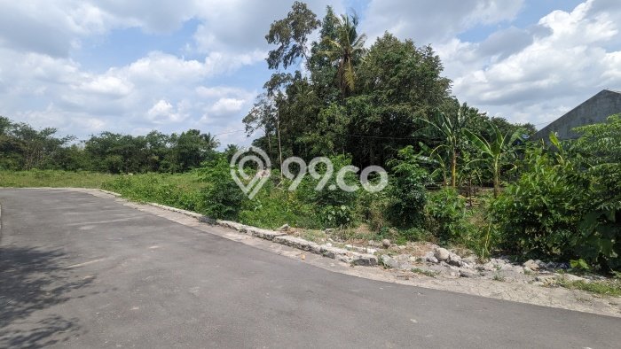 Kavling Tanah Dijual di Kalasan, Sleman, Luas 99m2 Area Strategis Kavling Tanah Dijual di Kalasan, Sleman, Luas 99m2 Area Strategis