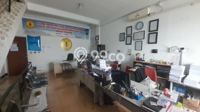 Ruko Dijual di Batam LT 93m2 & LB 268m2 Lokasi Terbaik! Ruko Dijual di Batam LT 93m2 & LB 268m2 Lokasi Terbaik!