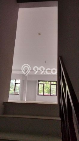 Ruko untuk Disewa di Pusat Jakarta Selatan Luas Bangunan 100m2 Ruko untuk Disewa di Pusat Jakarta Selatan Luas Bangunan 100m2