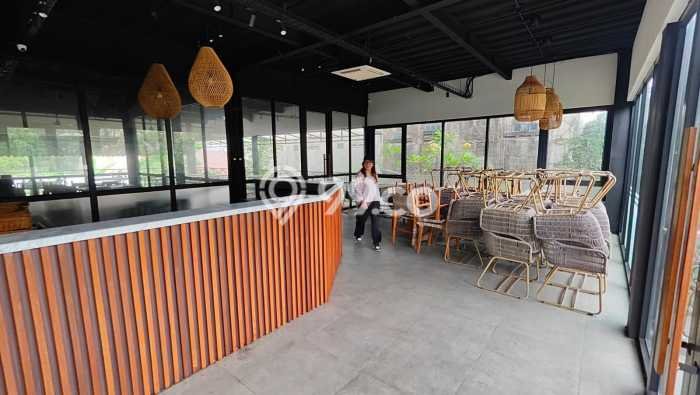 Unit Komersial Dijual di Karang Tengah Tangerang Luas Tanah 764m2, Luas Bangunan 700m2 Unit Komersial Dijual di Karang Tengah Tangerang Luas Tanah 764m2, Luas Bangunan 700m2