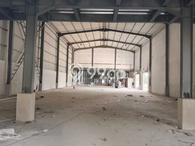 Unit Gudang Disewakan di Cikarang di Area Ramai & Strategis Unit Gudang Disewakan di Cikarang di Area Ramai & Strategis