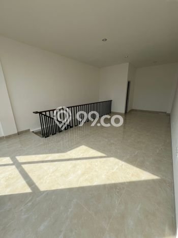 Ruko Disewa di BSD, Tangerang Selatan, LT 41m2 / LB 126m2 Ruko Disewa di BSD, Tangerang Selatan, LT 41m2 / LB 126m2