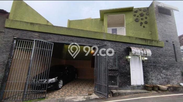 Vila Terawat Kawasan , Area 200m2m², Lingkungan Tenang dan aman Vila Terawat Kawasan , Area 200m2m², Lingkungan Tenang dan aman
