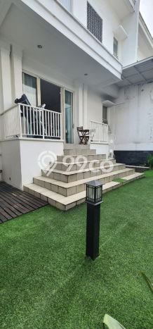 Ready to Use! Luxury House LT 250m2 Desain Elegan di Gading Serpong Ready to Use! Luxury House LT 250m2 Desain Elegan di Gading Serpong