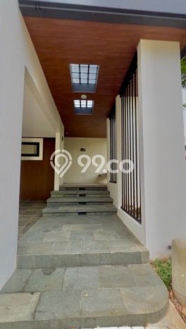 Ready to Use! Premium House LT 247m2 Desain Modern di BSD Ready to Use! Premium House LT 247m2 Desain Modern di BSD