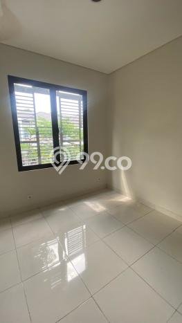 Rumah Luas Asri 4 KT Siap Huni di BSD Green Wich Tangerang Rumah Luas Asri 4 KT Siap Huni di BSD Green Wich Tangerang