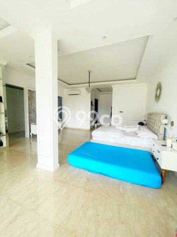 Rumah Mewah LB 400m2 Siap Pakai Desain Elegan di Gading Serpong, Tangerang Rumah Mewah LB 400m2 Siap Pakai Desain Elegan di Gading Serpong, Tangerang