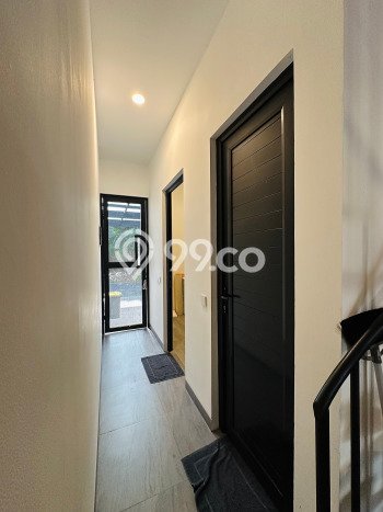 Ready to Use! Luxury House LT 392m2 Desain Modern di Alam Sutera Ready to Use! Luxury House LT 392m2 Desain Modern di Alam Sutera